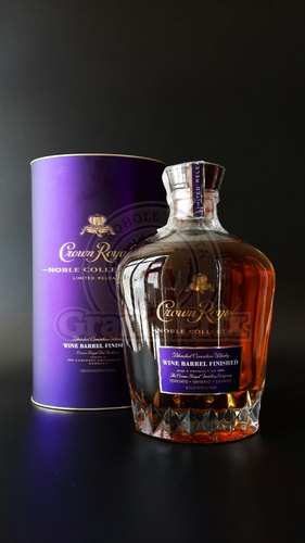 WHISKY CROWN ROYAL NOBLE COLLECTION WINE BARREL FINISH (2017,2nd RELEASE ) 40,5% 0,75L