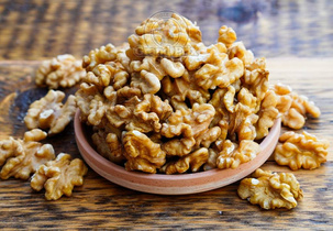 Orzechy włoskie selekcjonowane połówki 250g