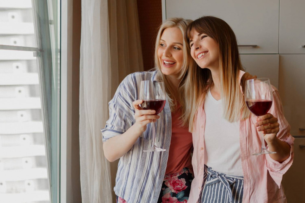 Jaki alkohol na Dzień Matki? TOP pomysły na elegancki prezent!