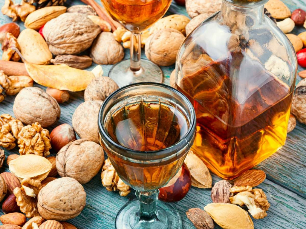 Whisky i bakalie – jakie przekąski do whisky?  Klasyczne połączenia dla koneserów