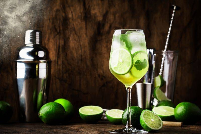 Drinki z Martini Bianco i Rosso – 6 przepisów, którym nie można się oprzeć