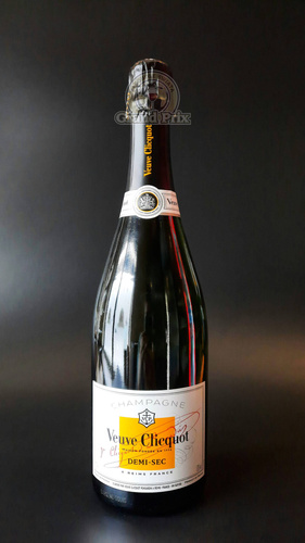 VEUVE CLICQUOT DEMI SEC 12% 0,75L kart