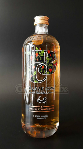 BLACK COW STRAWBERRY VODKA 37,5%  0,7L