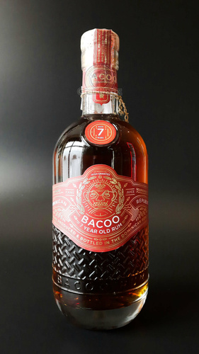 RUM BACOO 7YO 40% 0,7L