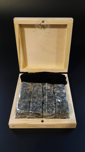 Zestaw kamieni w drewnianym pudełku - granit