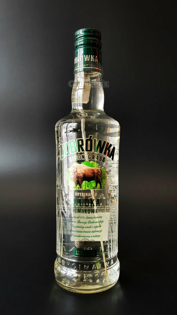 ŻUBRÓWKA 37,5% 0,5L