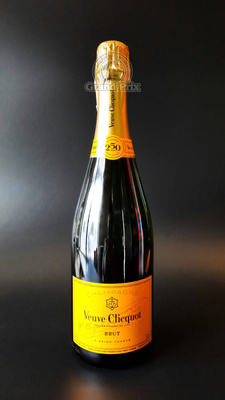VEUVE CLICQUOT BRUT 0.75L KARTONIK