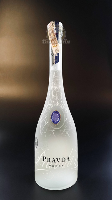 WÓDKA PRAVDA 40% 0,7L