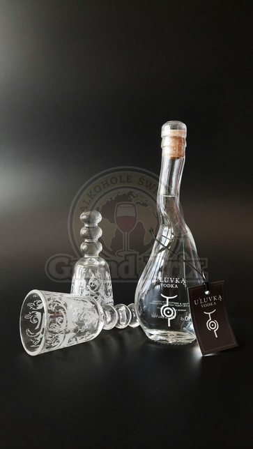 U'LUVKA  40%  0,1L + KIELISZKI