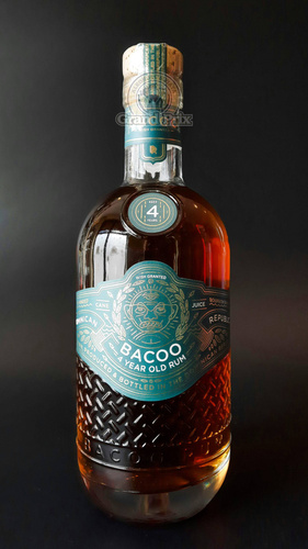 RUM BACOO 4YO  40%  0,7L