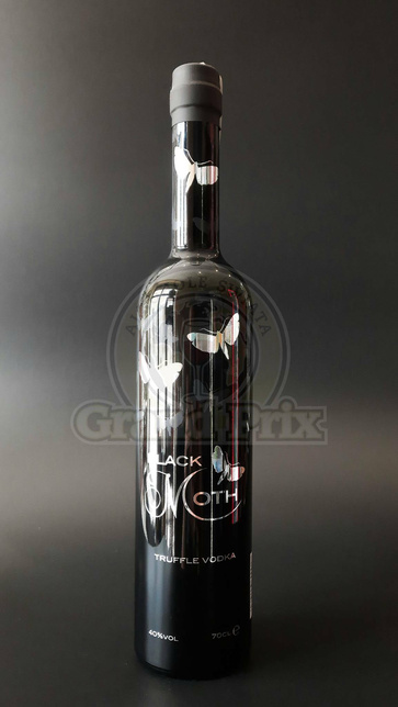 BLACK MOTH TRUFFLE 40% 0,7L