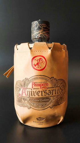 RUM PAMPERO ANIVERSARIO LEATHER BAG 40%  0,7L
