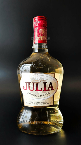 GRAPPA JULIA INVECCHIATA 40%  0,7L