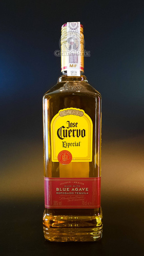 TEQUILA JOSE CUERVO ESPECIAL REPOSADO 38% 0,7L