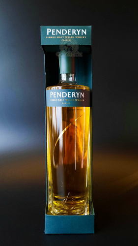WHISKY PENDERYN PEATED 46% 0,7L